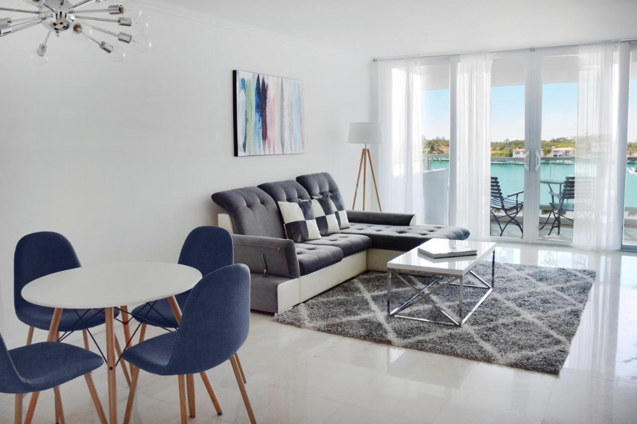 Suite Deluxe con 1 Camera da Letto, Bagno, Servizi Igienici Supplementari, Balcone e Vista Città