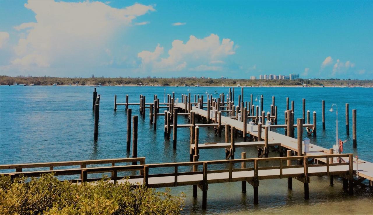 Suite with Water View,1038679801:JPEG