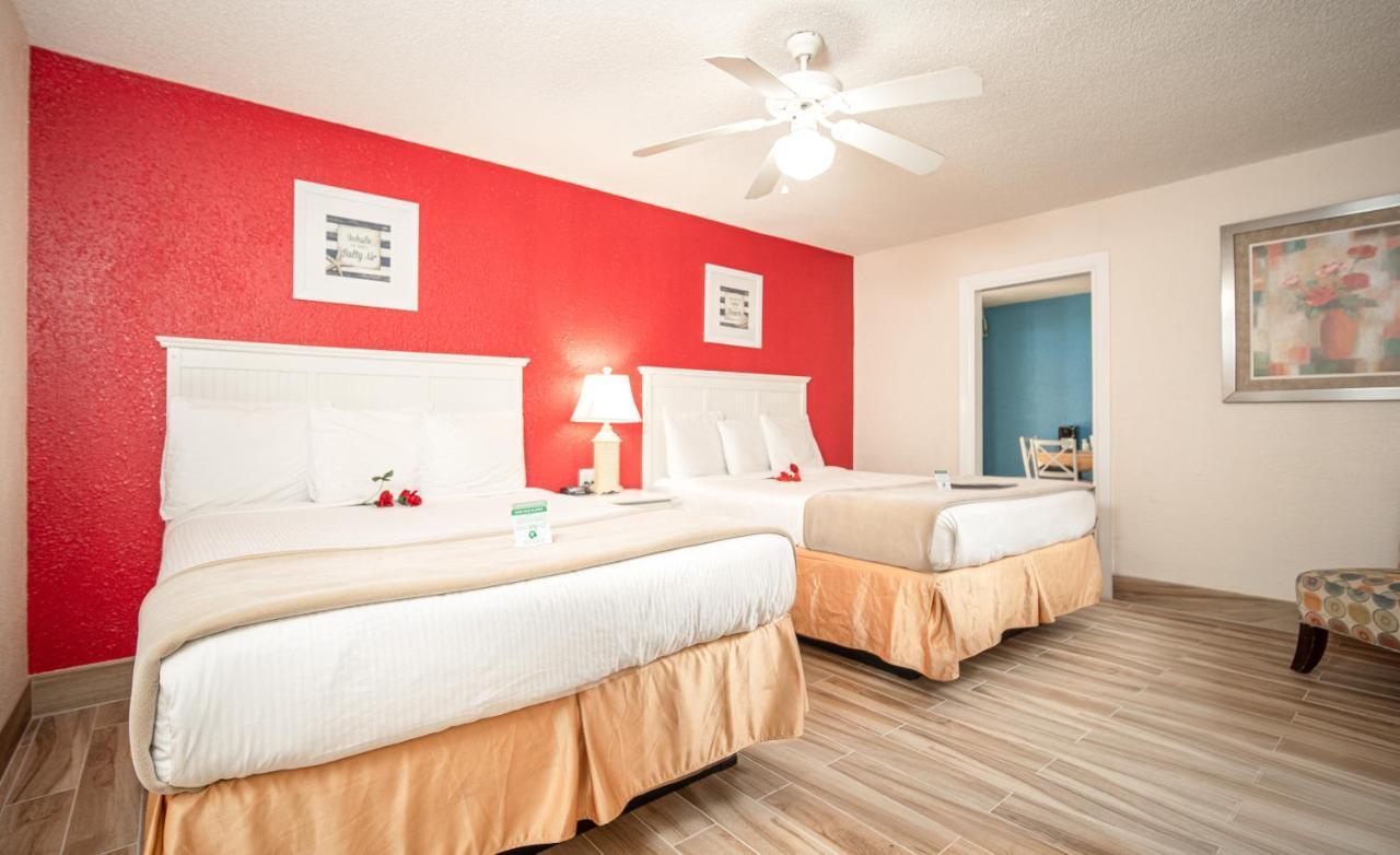 Queen Suite with Two Queen Beds - Non-Smoking