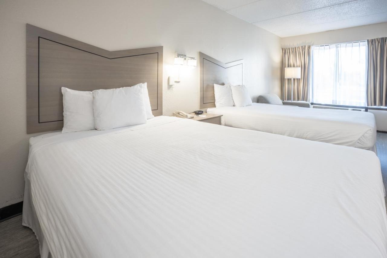 Double Room with Pool View