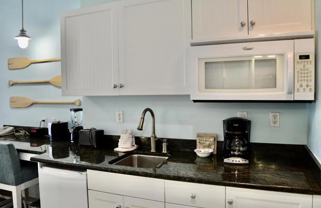 Harborside Suites At Little Harbor-1