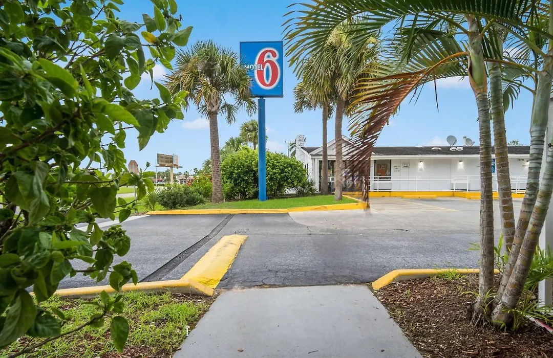 Motel 6-Fort Myers, Fl-1