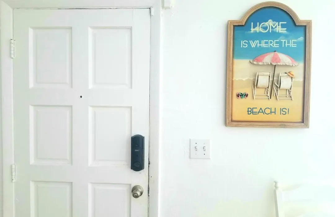 La Villa Azul - A Beachy Stay In Miami-1
