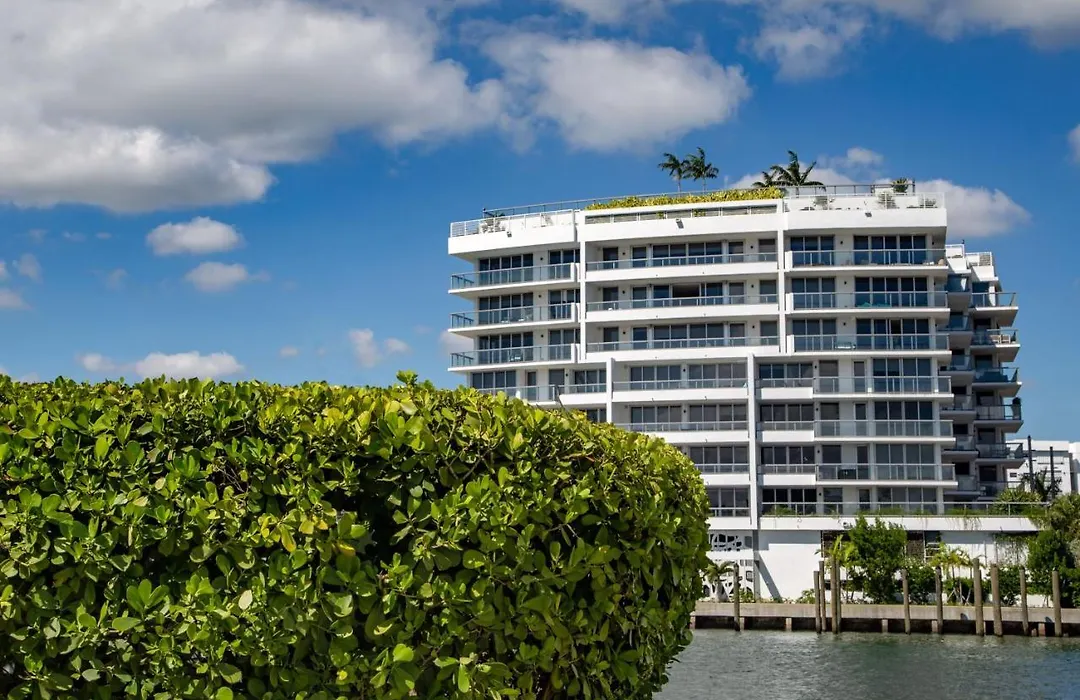 Ivory On The Bay-1