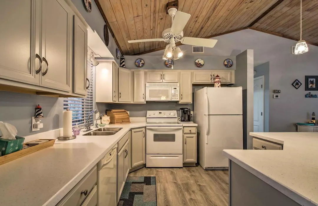 1 Mi To Boat Launch: Crystal River Home W/ Dock-1