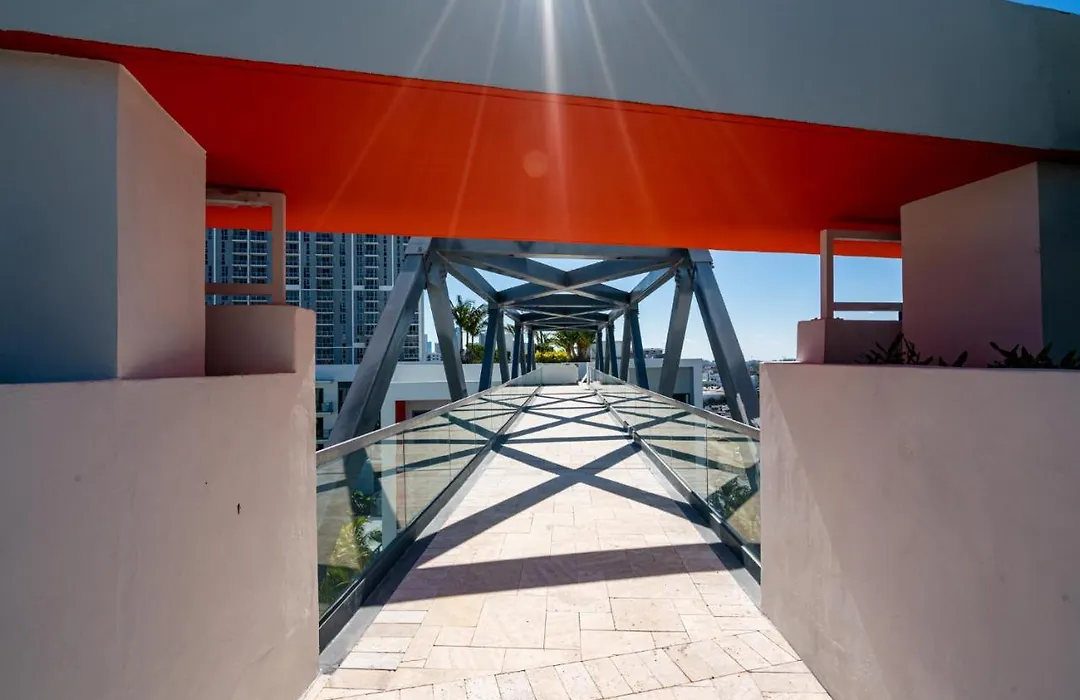 Whyhotel Midtown Miami-1