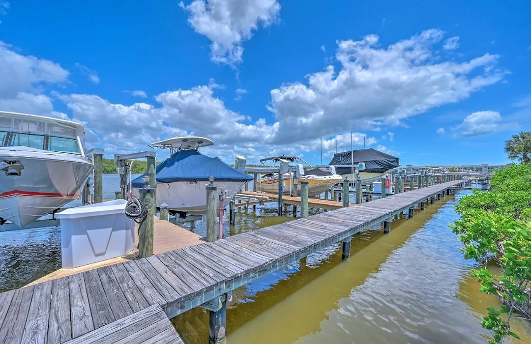 Picturesque Naples Condo With Pool Access!-1