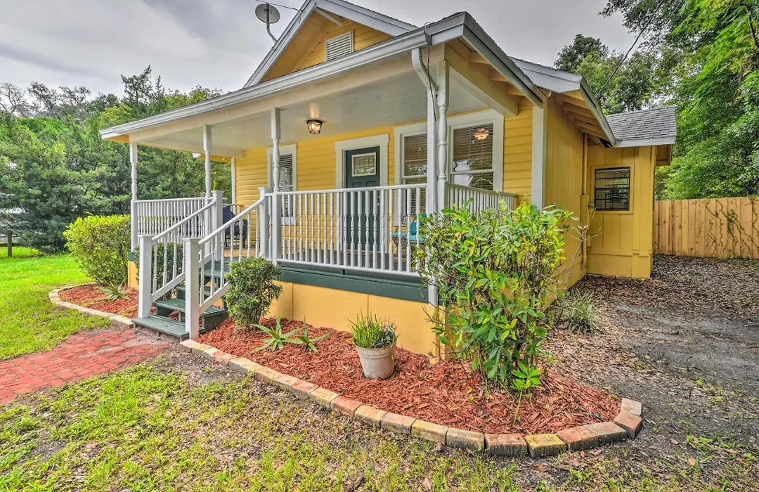 Family Home: Walk To Downtown & Stetson Univ!-1