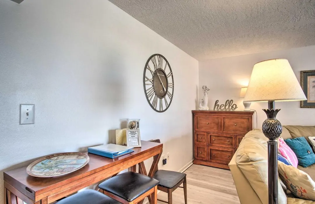 Sunny Cocoa Beach Condo W/ Balcony & Pool Access-1