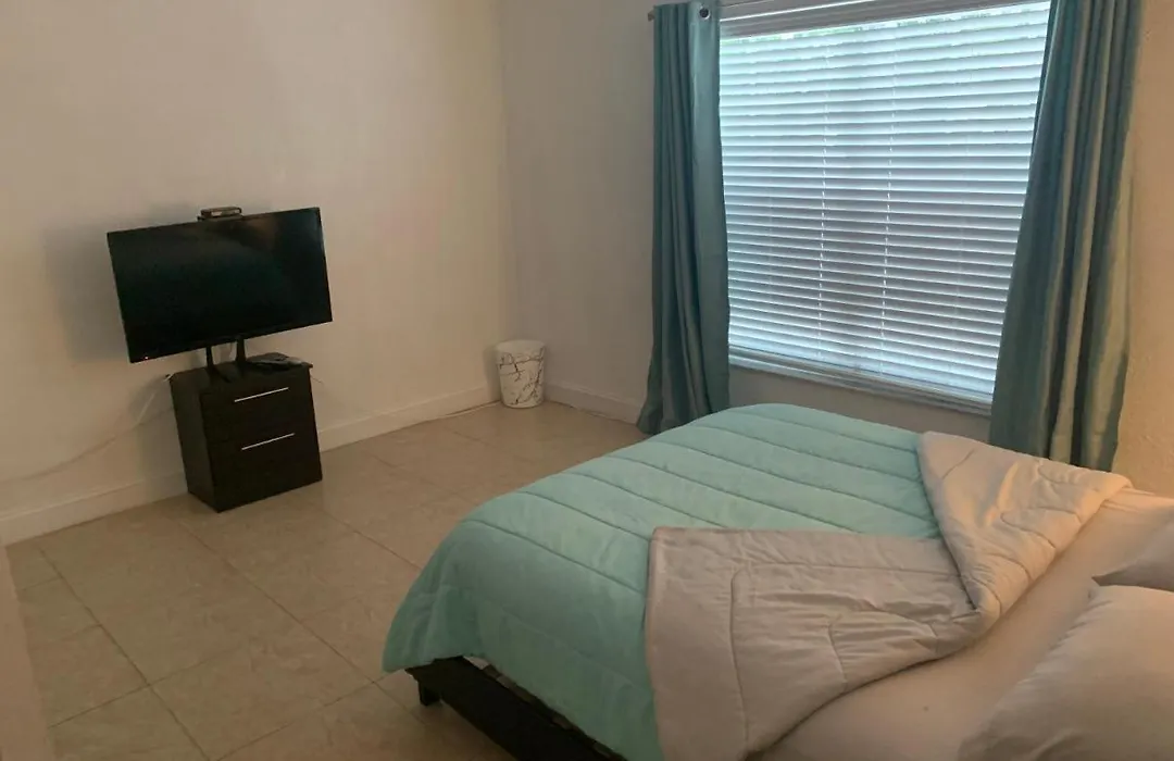 Miami Guest Suite By Airport-1