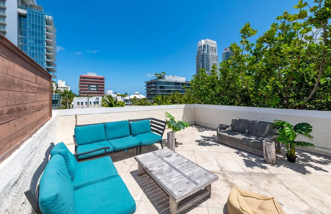 Cento Collins Stays By Mercury South Beach-1