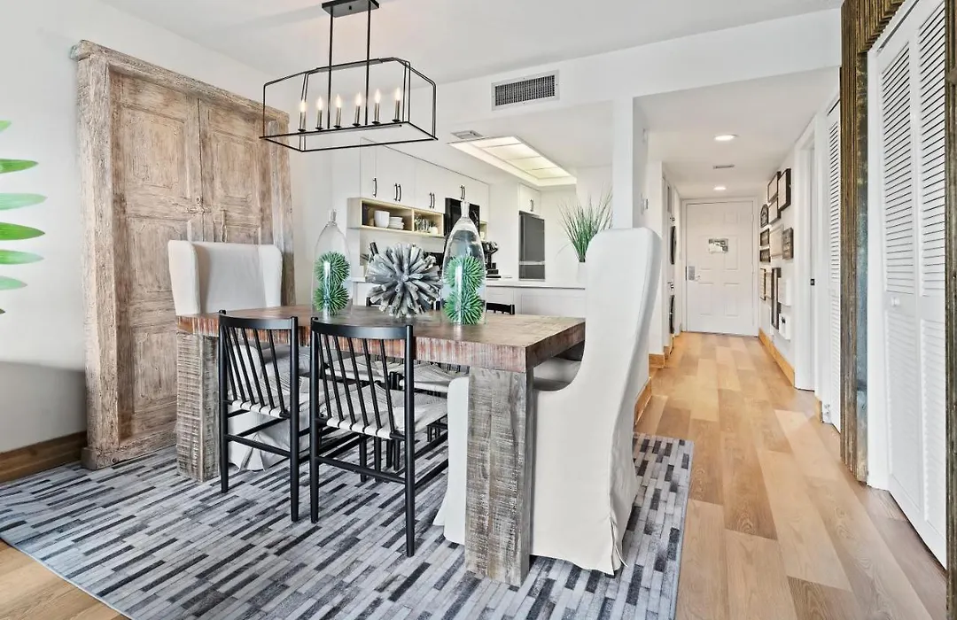 Park Shore Unit Beautiful Beaches And 5Th Ave Shopping-1