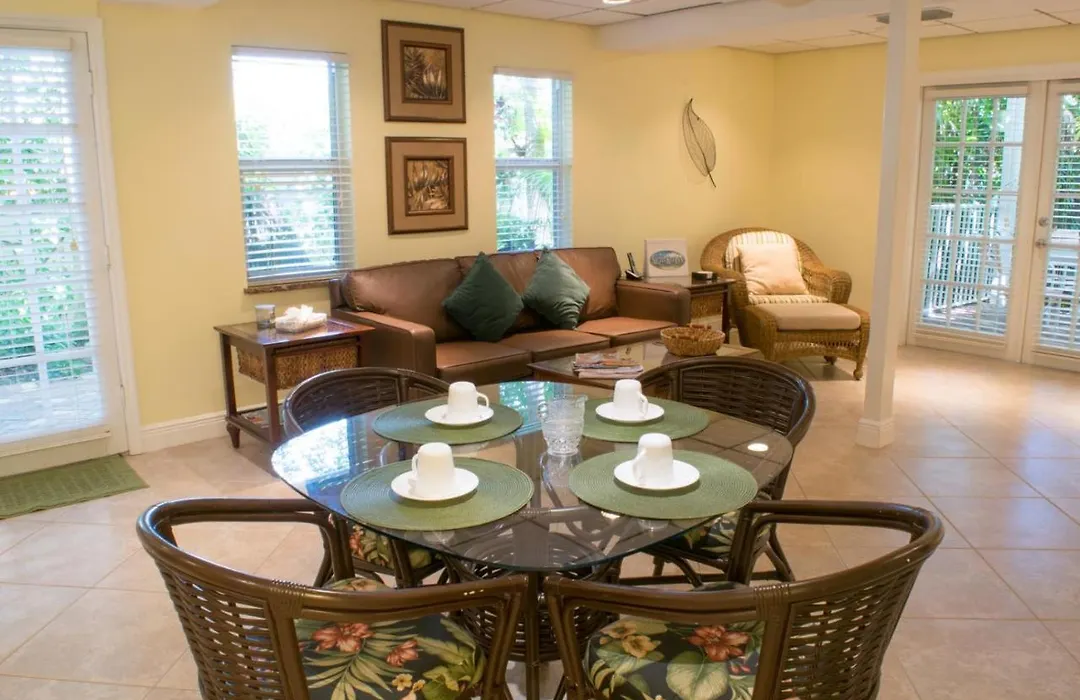 Siesta Palms By The Beach-1