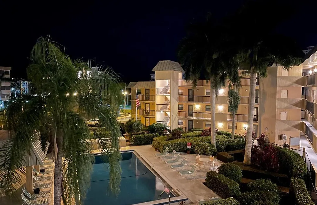 End Unit Steps From Beach Access W/ No Crazy Beach Prices-1