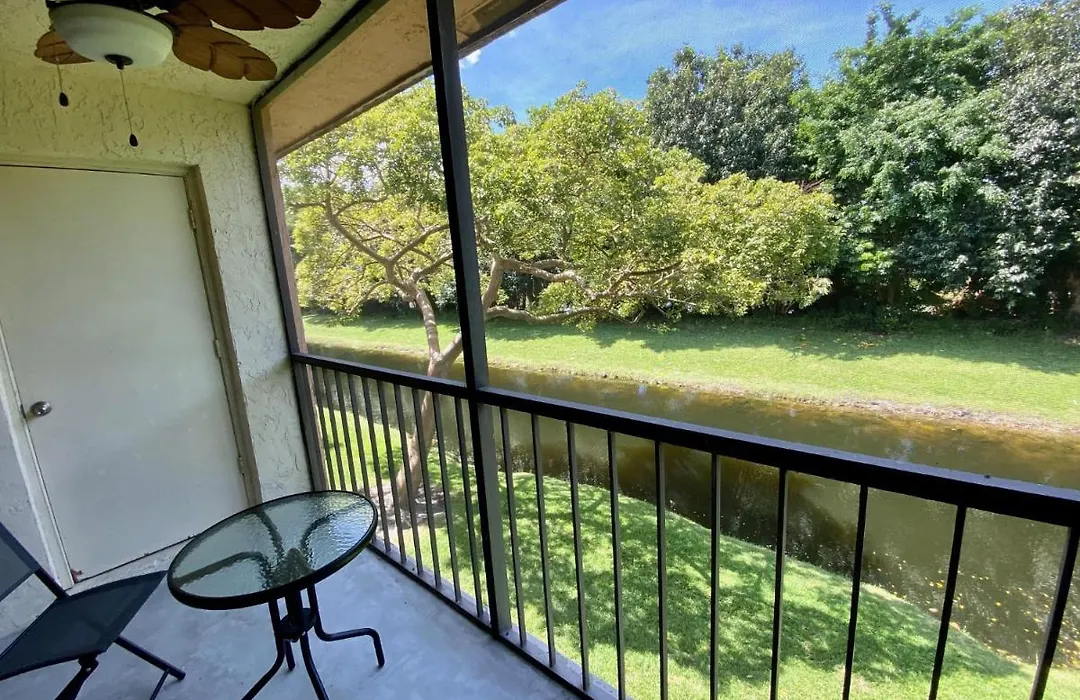 Zen Weston Condo Centrally Located-1