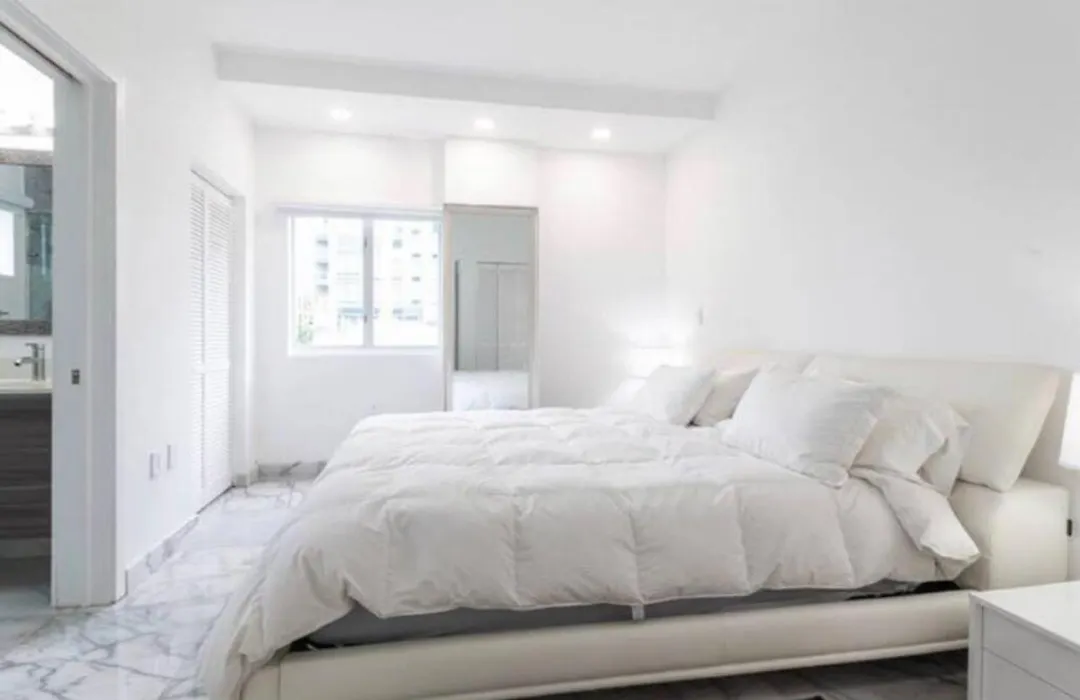 Luxury Quiet 2 Bedroom Midtown With Free Parking-1