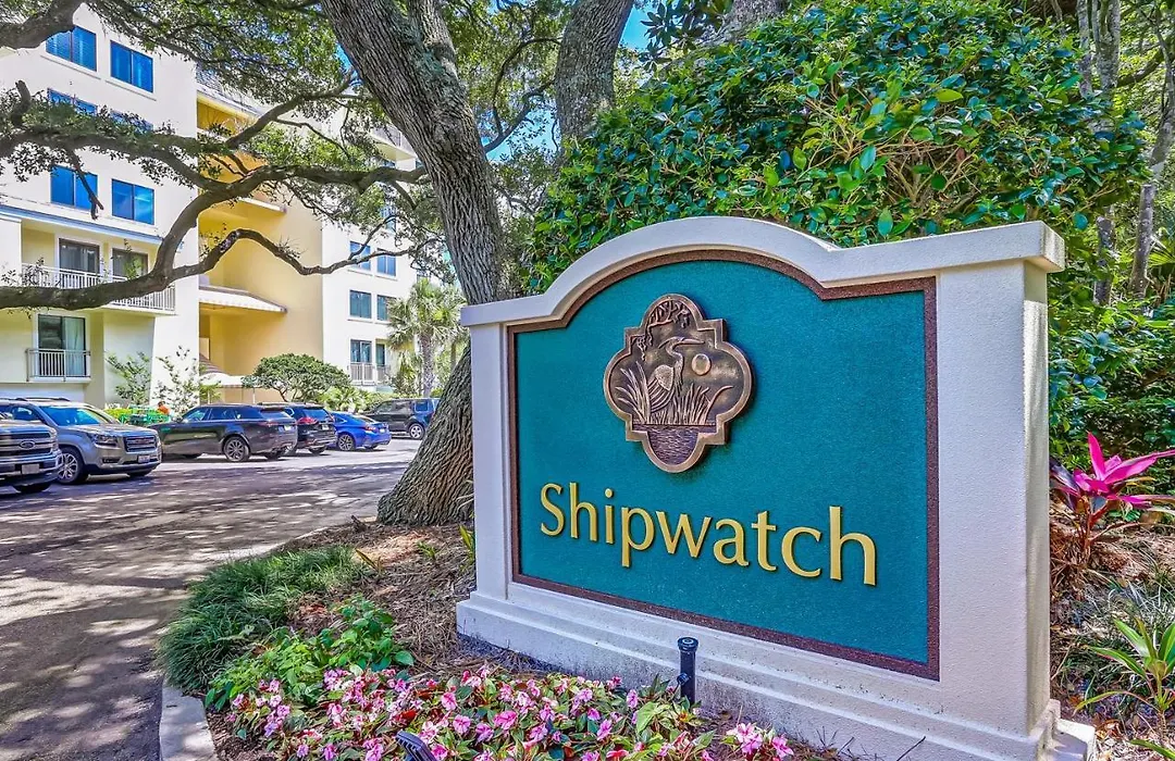 Oceanfront Condo With Large Balcony, Pool, Central Ac & Views-1
