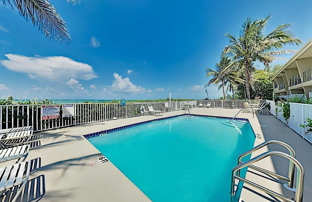The Beach On Longboat Key Resort #105-1