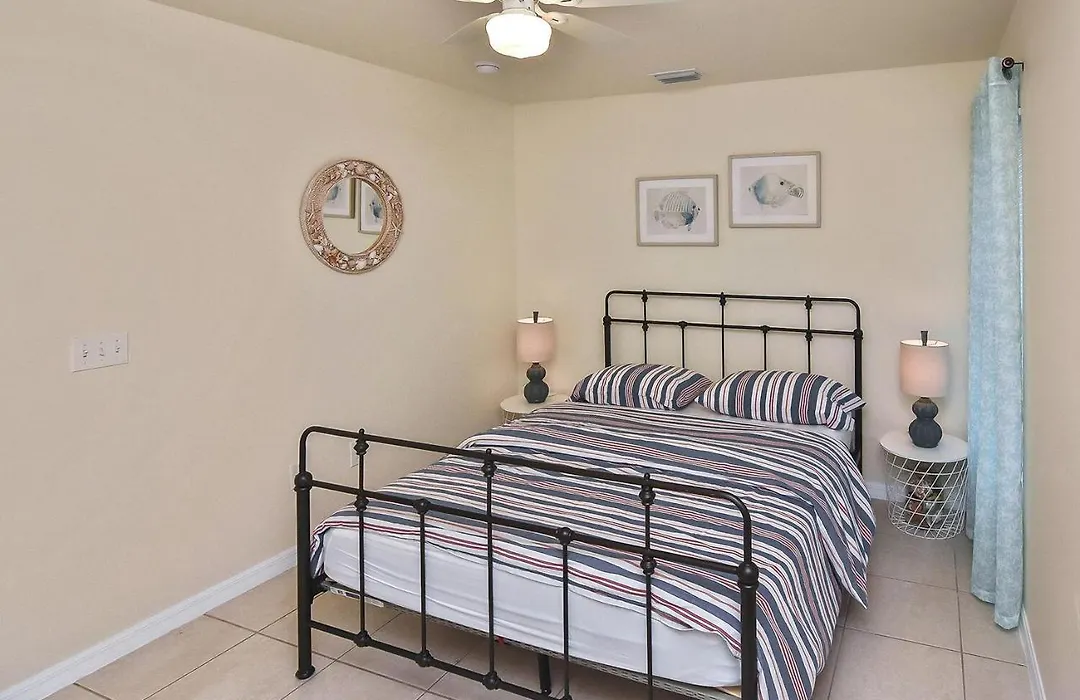 Cape Comfort Suite-1