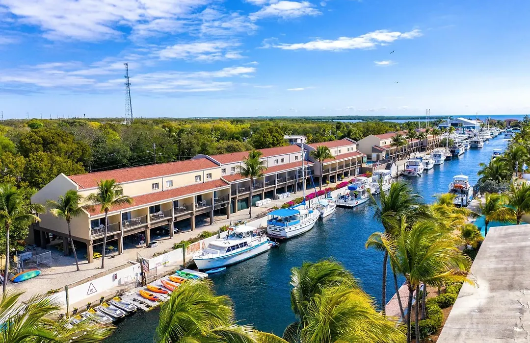 Waterside Suites And Marina-1