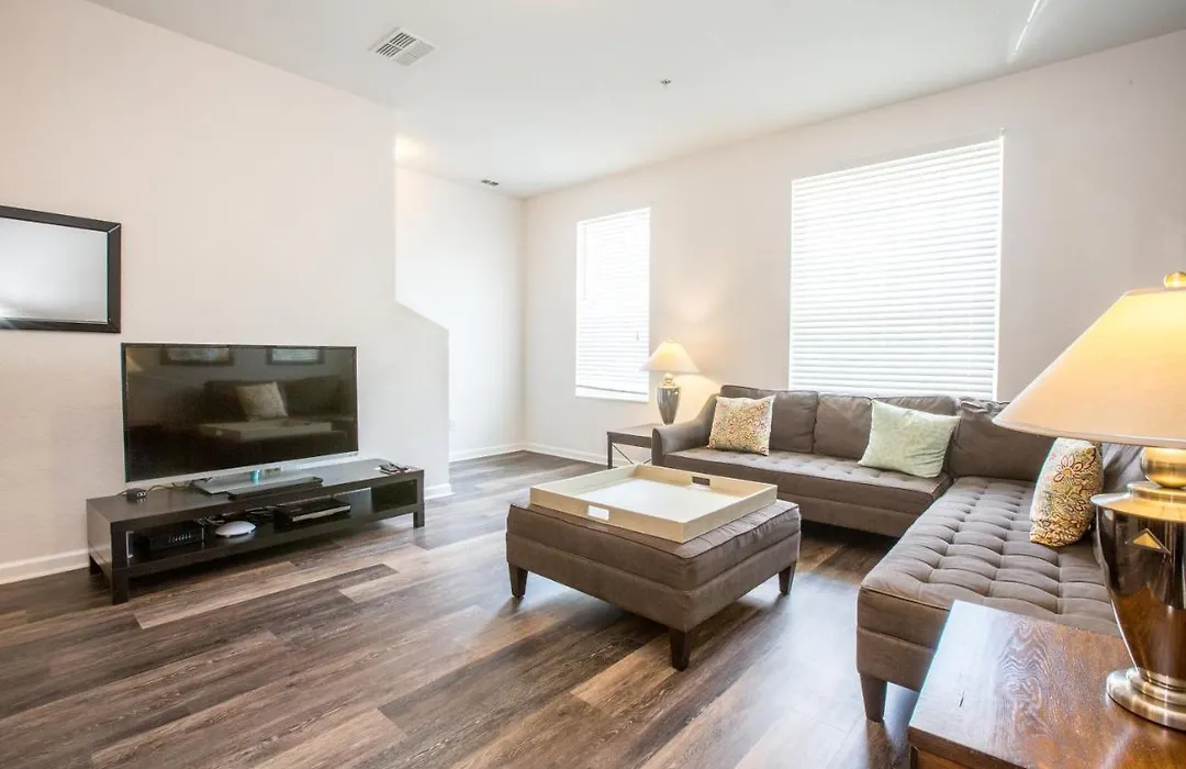 Beautiful 3-Story Vista Cay Townhome Near Disney-1