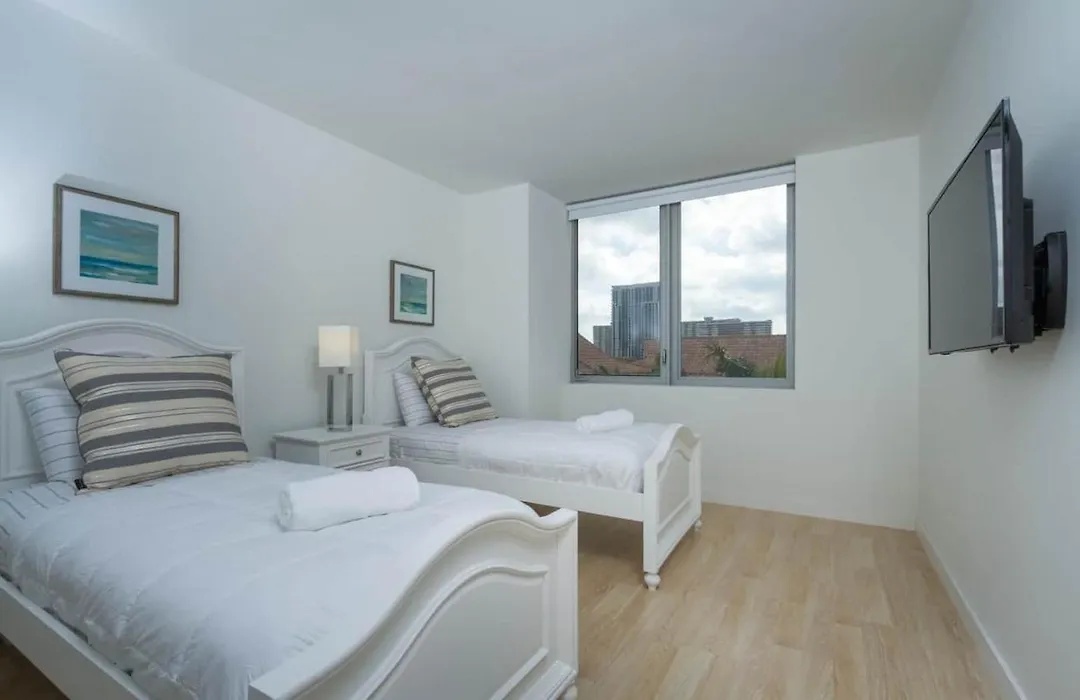 Beachwalk Resort - Luxurious & Spacious 3/3 Condo-1
