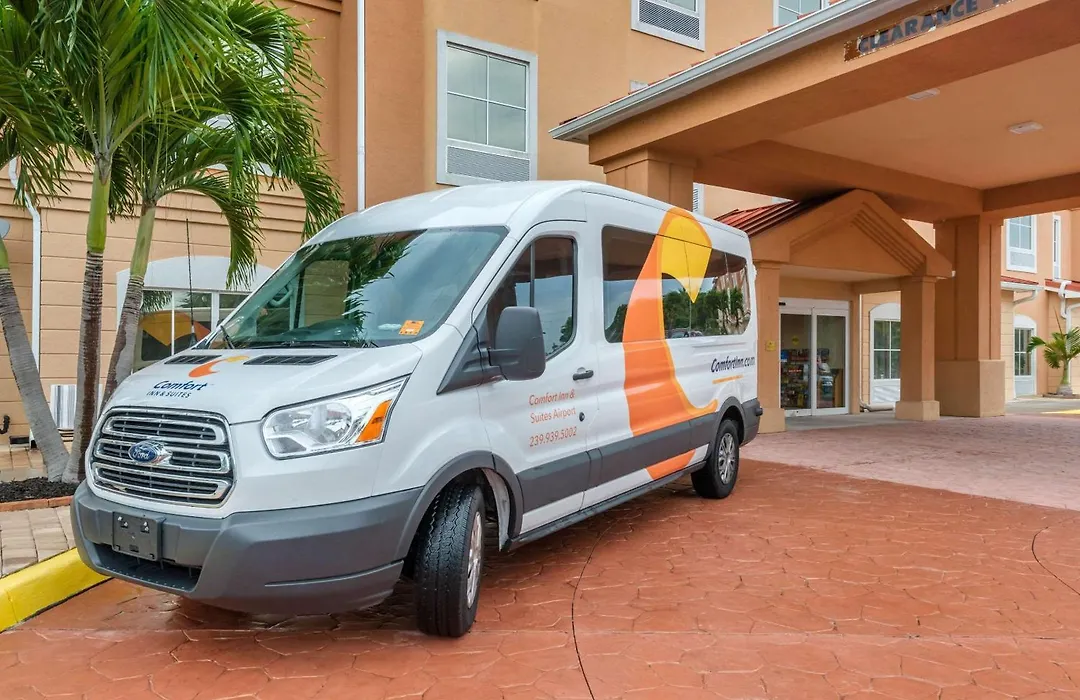 Comfort Inn & Suites Fort Myers Airport-1