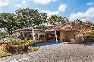 Baymont By Wyndham Sarasota-1