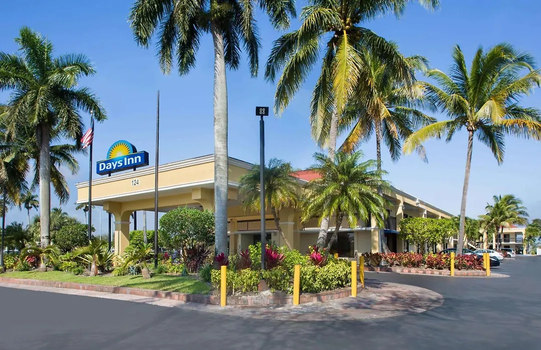 Days Inn By Wyndham Florida City-1