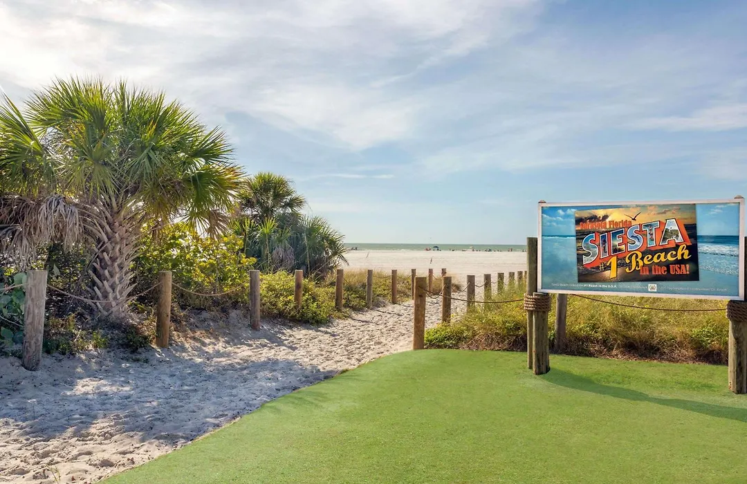 Super 8 By Wyndham Sarasota Near Siesta Key-1