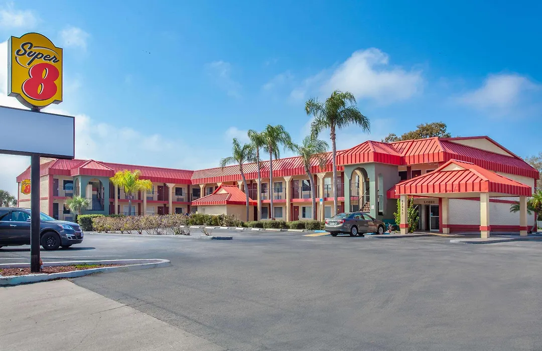 Super 8 By Wyndham Clearwater/Us Hwy 19 N-1