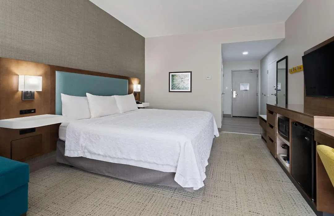 Hampton Inn Perry-1