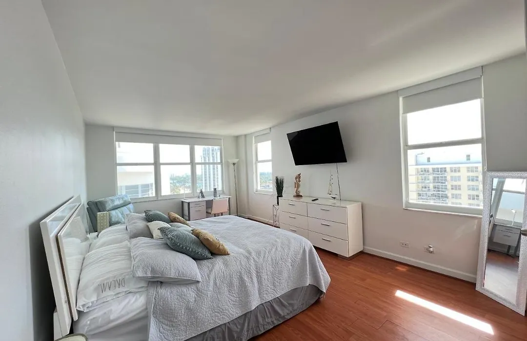 Pavilion Beach, Xl Balcony Suites-1