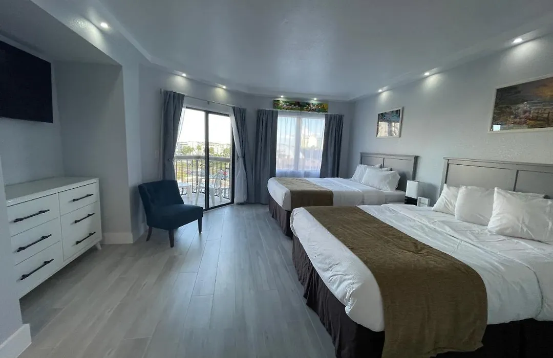 Lovely 1 Bedroom Condo With Pool-1