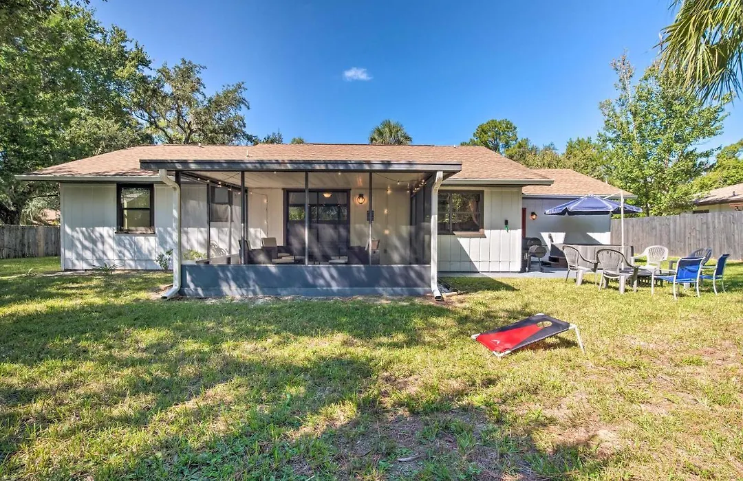 Pet-Friendly Crystal River Home With Hot Tub!-1