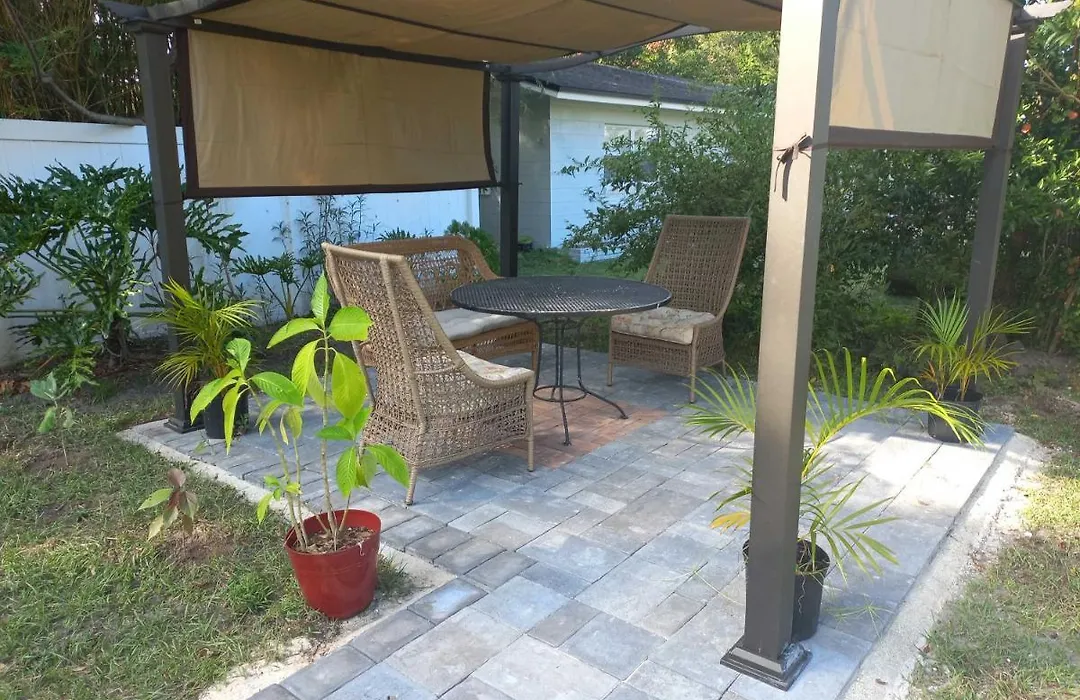 Centrally Located Guest Suite Retreat-1