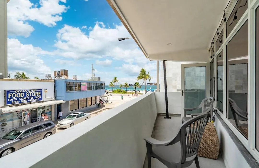 Beachfront Bloos 2 Units Ocean View Balcony Units 4 And 5-1