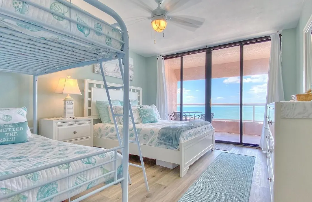 Crescent Beach Club I 14F-1