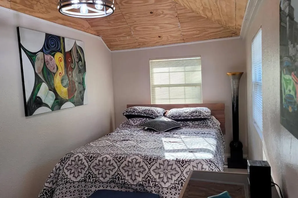 Awesome Studio Apartment!-1
