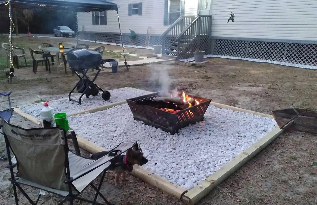 Family Getaway With Yard - Near Beaches And Parks!-1