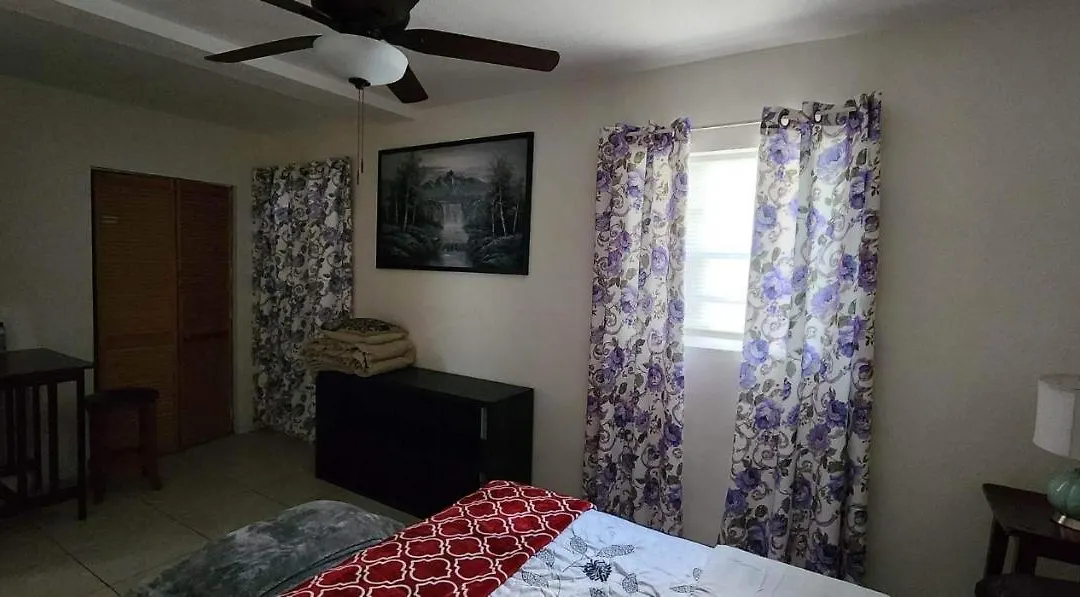 Leo Guest House-1