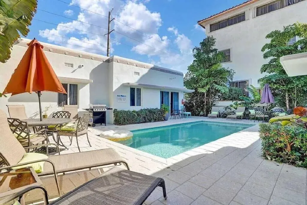 Beach House In Miami Beach-1