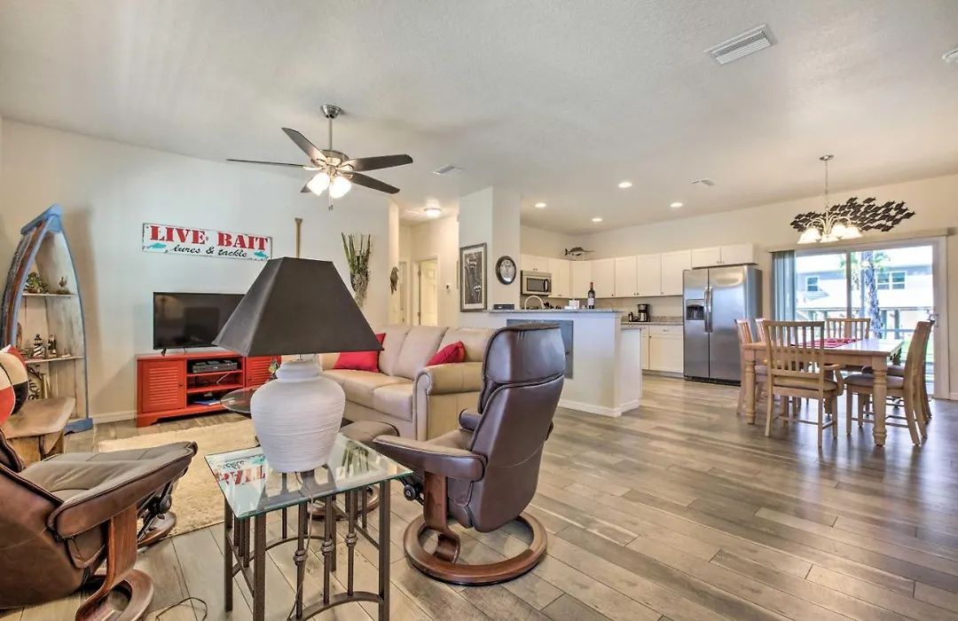 Canal-Front Home W/ Boat Dock In Crystal River-1