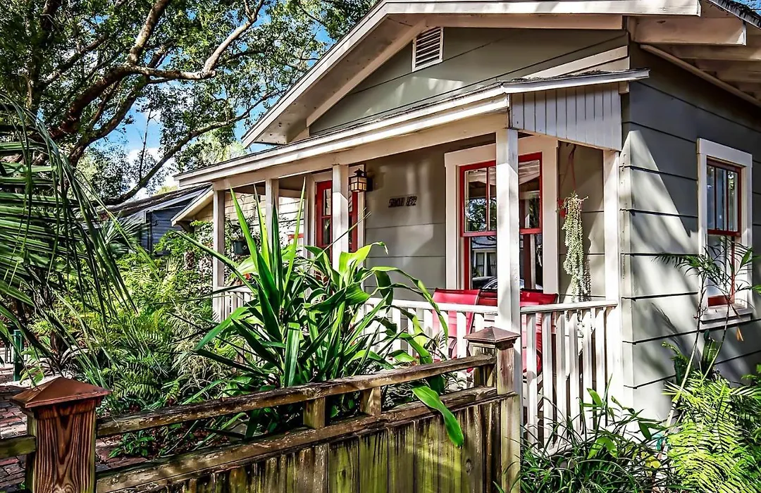 Charming 1923 Cottage At Erehwon Retreat-1