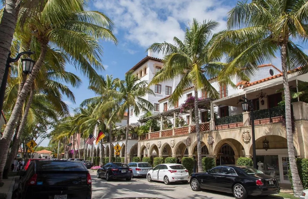 Palm Beach Hotel 1 Bedroom Apt With Balcony-1
