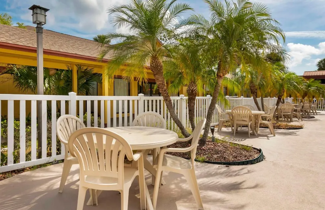 Best Western International Speedway Hotel-1