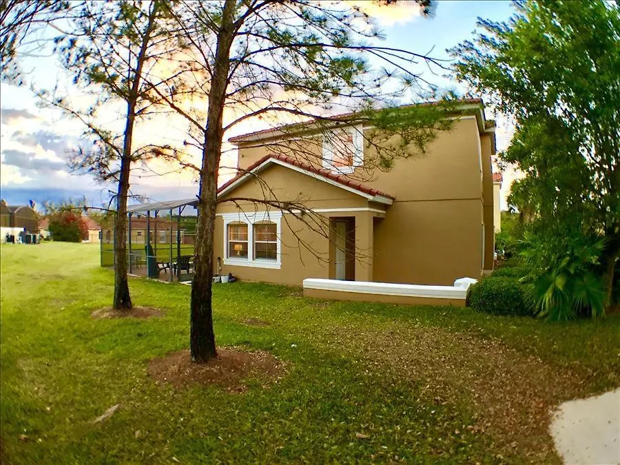 Four Bedrooms Home With Pool 3050-1