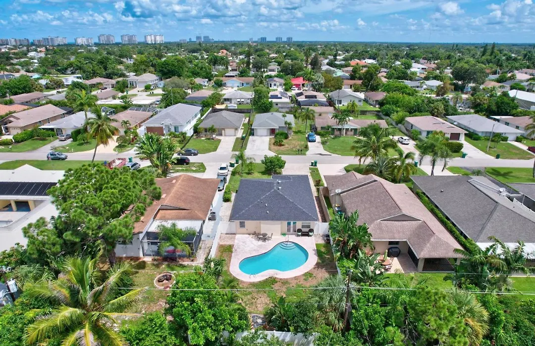 Pool Home Super Close To Vanderbilt Beach-1