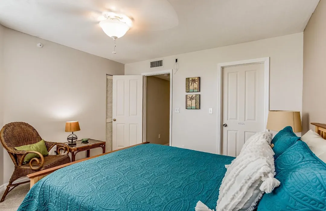 Ocean Harbor Breeze-1