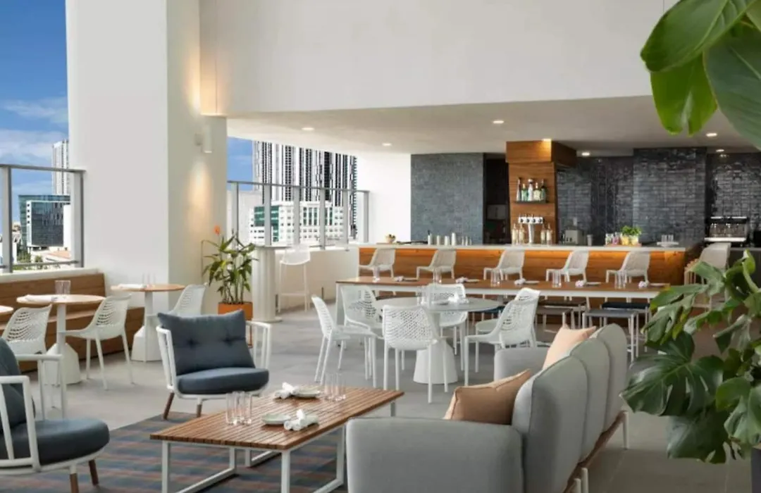 Luxury Studio Condo With Breathtaking Views-1